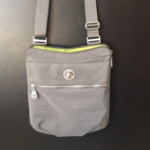 Medium size sling bag- baggallini.